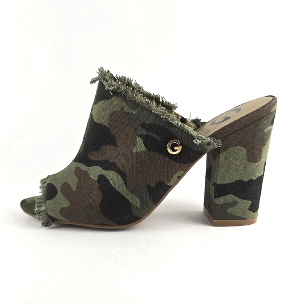G by GUESS Women's Mule Slip On Green Black Camo Textile Block Heel Size 6.5